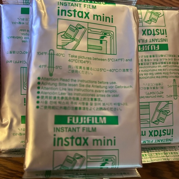 Pink instamax mini 7 with 3 packs of film never opened - Picture 4 of 4